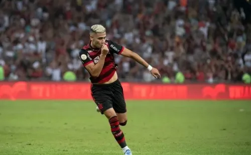 Andreas Pereira celebra el primer gol de Flamengo en el Maracaná (Foto: Flamengo)