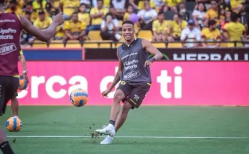 Byron se vio alegre nuevamente en su equipo(Foto: Barcelona)