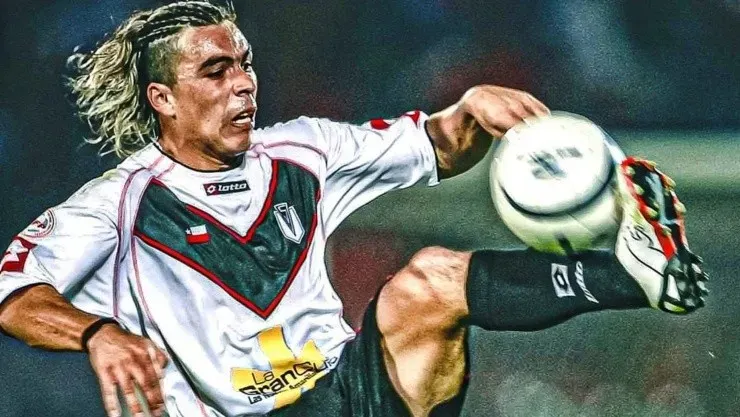 Esteban Paredes es casi una deidad para los hinchas de Santiago Morning