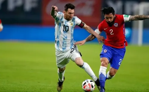 Mena se sumará a la selección chilena para la gira en Asia. | Foto: Agencia Uno