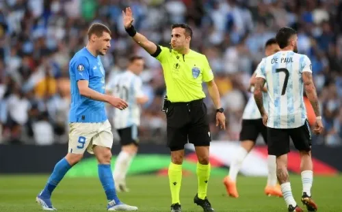 Piero Maza fue destacado por un arbitraje sin problemas.