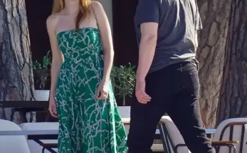 Elon Musk coquetea con actriz de 27 años.(Foto: Page Six)