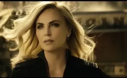 The Boys | El inesperado y explosivo cameo de Charlize Theron en el primer episodio.(Foto: Amazon Prime Video)