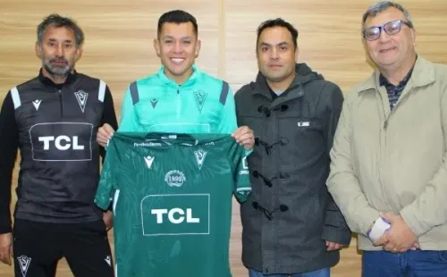 Carlitos Muñoz vuelve a Wanderers y es flamante refuerzo del Decano en la Primera B.