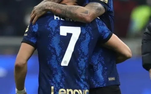 Los dos chilenos están prontos a salir de Inter. (Foto: Getty Images)