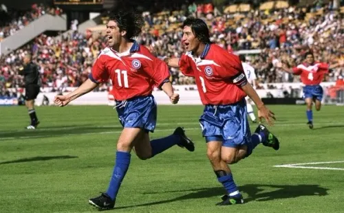 Marcelo Salas e Iván Zamorano, la dupla Sa-Za, se hicieron presentes en el triunfo de Chile ante Túnez. Foto: Getty Images