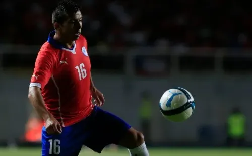 Gonzalo Fierro aprobó a Nayel Mehssatou como el recambio para ser carrilero en La Roja. | Foto: Agencia Uno