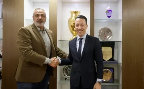 El presidente de la ANFP Pablo Milad y el abogado Eduardo Carlezzo. (Foto: Agencia UNO)