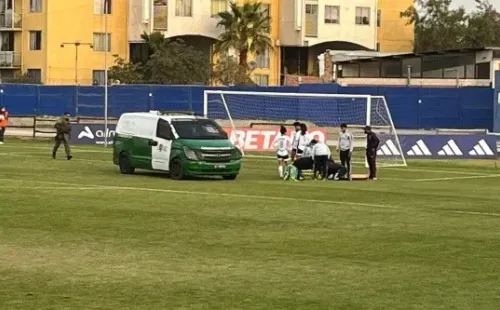 Javiera Grez debió ser trasladada en un furgón de Carabineros al no haber una ambulancia en el CDA. Foto: Archivo