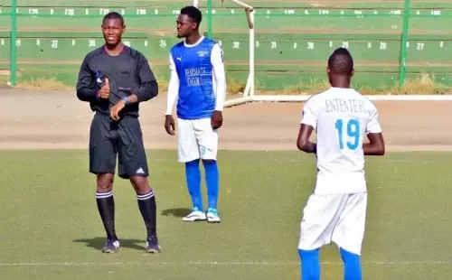 El joven juez en sus primeros pasos en el referato.