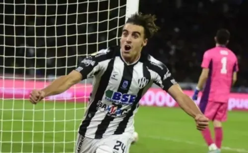 González grita como loco el único gol de Central Córdoba (Foto: Central Córdoba)