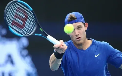 Definitivo: Jarry se lamenta y no jugará Wimbledon porque se enfoca en la recuperación de su cadera.