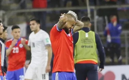 Vidal y Chile están fuera de Qatar 2022. | Foto: Agencia Uno
