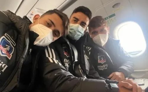 Leo Gil, Solari y Lucero en el viaje de regreso de Colo Colo tras la intertemporada en Argentina.