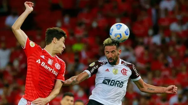Isla terminará su contrato con Flamengo para venir a la UC.