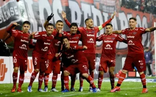 Ñublense cayó sorpresivamente ante Cauquenes. | Foto: Agencia Uno