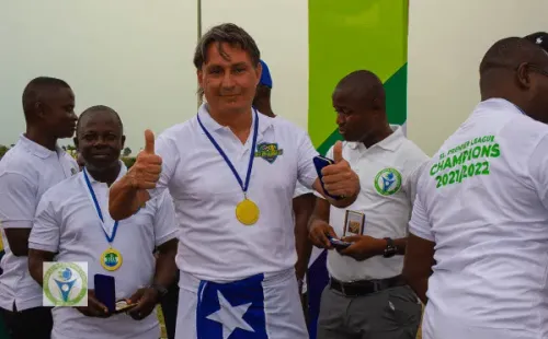 José Salomón Cortés llevó al Bo Rangers a ser campeones de la Premier League de Sierra Leona. Foto:Comunicaciones SL Premier League