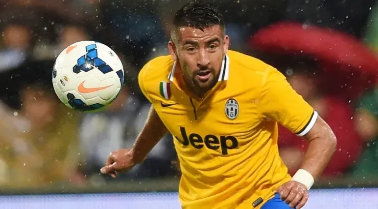 Isla pasa a la Juventus en 2012 y se estrena en Champions League ante Chelsea, el 19 de septiembre de 2012