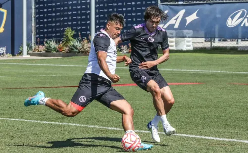 Iván Morales entrenando en Estados Unidos con el Cruz Azul.