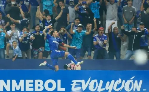 Sebastián Rodríguez anotó de penal el gol del empate del Emelec ante el Atlético Mineiro en la ida de los octavos de final de Copa Libertadores. Foto: Getty Images