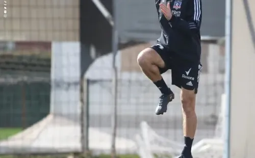 Agustín Bouzat llevará la 18 en su paso por Colo Colo. Foto: Comunicaciones Colo Colo
