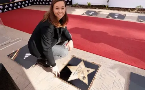 Endler recibió la estrella este miércoles. (Carlos Parra / ANFP)