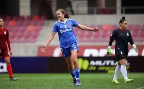 Sonya Keefe lleva 13 goles y es la segunda máxima goleadora del Campeonato Femenino, por detrás de Ysaura Viso (15). (Javiera Mera / U de Chile)
