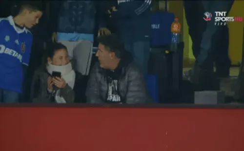 Los hinchas de la U se acercaron a Berizzo.