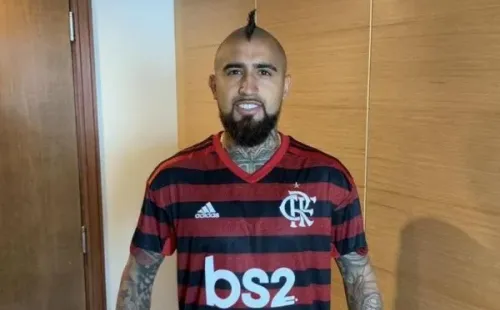 Vidal varias veces se ha probado la camiseta de Flamengo (Archivo)