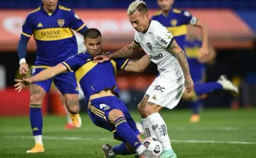 Eduardo Vargas (Atlético Mineiro) ante Boca Juniors, el ex equipo de su nuevo compañero Cristian Pavón.