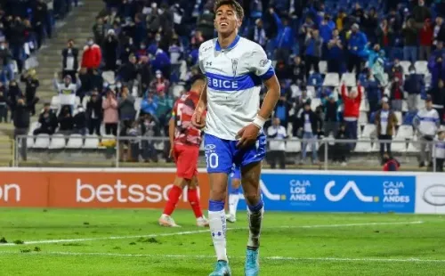 Diego Valencia se marcha de la UC para ir al Salernitana de Italia. Foto: Agencia Uno