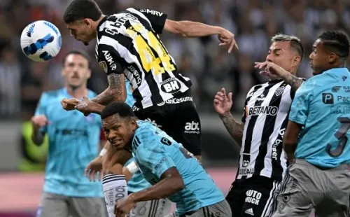 Eduardo Vargas fue vital para el triunfo del Mineiro. Turboman generó el penal que les dio la victoria frente a Emelec. Foto: Getty Images