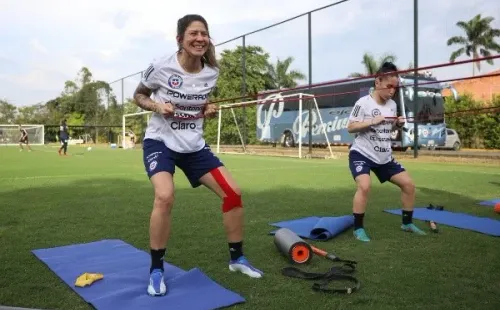 Karen Araya en el entrenamiento de la Roja