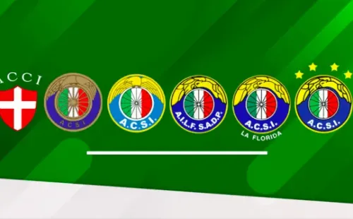 Estos son los escudos que ha tenido Audax Italiano a lo largo de su historia. Foto: Comunicaciones Audax Italiano.