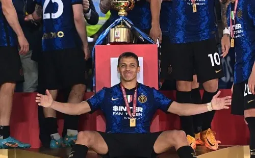 El Inter no va a echar a Alexis y se resigna a que elija quedarse.