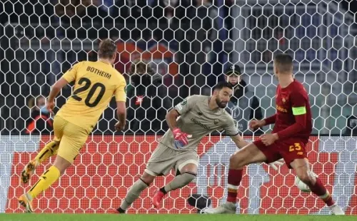 Erik Botheim le marcó a la AS Roma en el Bodo de su país. Apunta a ser quien pelee el puesto con Diego Valencia.