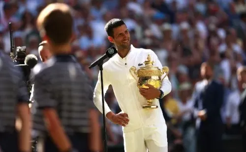 Djokovic ganó su cuarto Wimbledon seguido, pero cayó del 3º al 7º en el Ránking ATP. | Foto: Getty