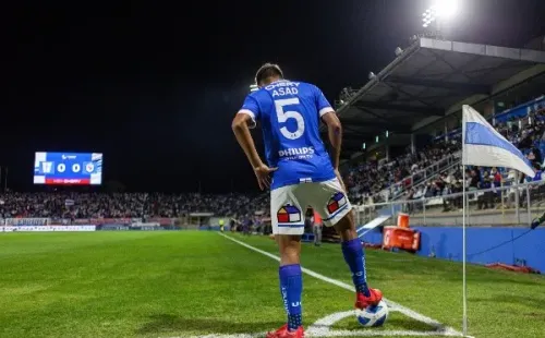 Yamil Asad en uno de los cinco partidos que jugó por la UC en el Campeonato Nacional 2022.