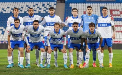 Universidad Católica puede tener una renovación completa en la segunda rueda. Foto: Agencia Uno