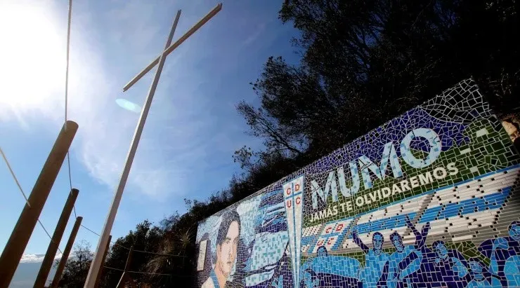 La cruz de Raimundo Tupper sobrevigila el estadio San Carlos de Apoquindo: es su ángel guardián