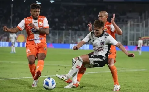 Gil es clave en el mediocampo de Colo Colo (Agencia Uno)