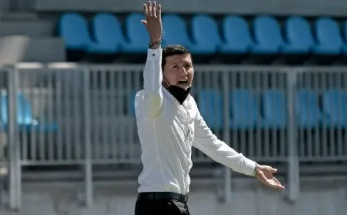 El Flaco Leiva busca una oportunidad luego de dirigir a Iquique (Agencia Uno)