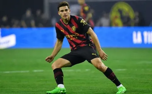 Julián Álvarez sacó un saldo más que positivo en su primer partido con el Manchester City. | Foto: Getty