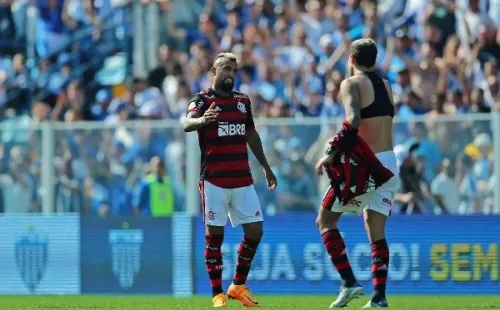 Arturo Vidal se estrenó en el Flamengo y tuvo un rol clave en el gol del triunfo ante Avaí.