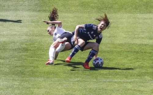 Carla Guerrero sufrió una lesión en la rodilla en el partido por la semifinal ante Colo Colo del 11 de octubre de 2021. Foto: Agencia Uno.