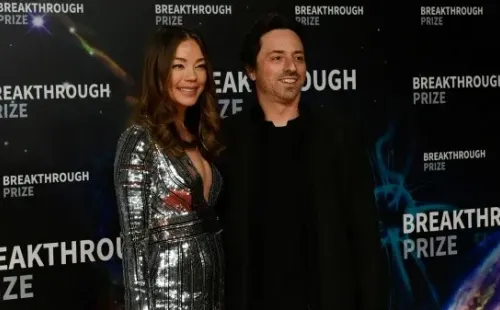 Destapan supuesto romance entre Elon Musk y la esposa de su mejor amigo.(Foto: Getty)