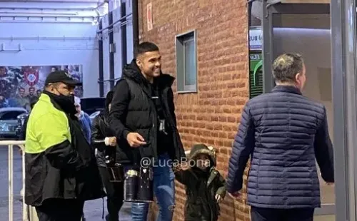Paulo Díaz llegó a ver el partido de San Lorenzo y Talleres. Foto: Twitter @Lucabona_