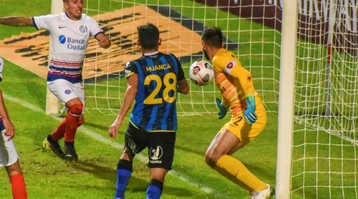 Las polémicas están a la orden del día en el fútbol nacional e internacional, al margen de la llegada del VAR