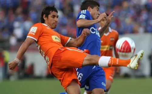 Andrés Oroz defendió la camiseta de Cobreloa en 2011, y de Universidad de Chile en 2005. | Foto: Agencia Uno