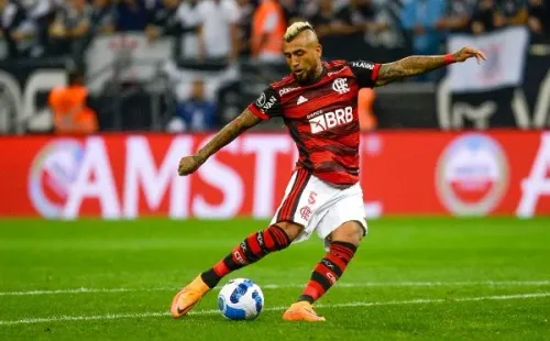 Arturo Vidal volvió a jugar Libertadores con la camiseta de Flamengo